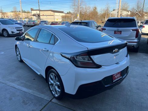 Used 2017 Chevrolet Volt Premier w/ Driver Confidence II Package image 5