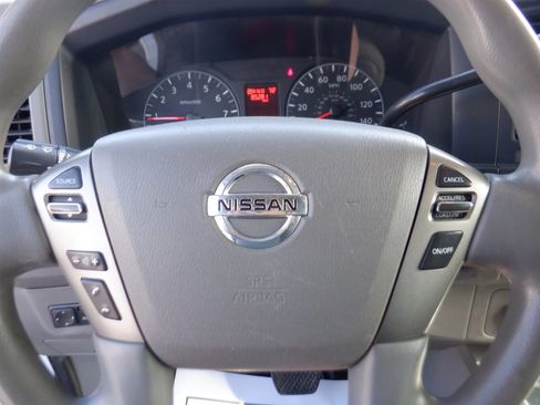 Used 2021 Nissan NV 2500 SV image 18