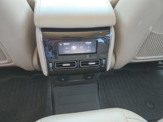 Used 2022 Lincoln Aviator Reserve w/ Elements Package Plus AWD/4WD image 12