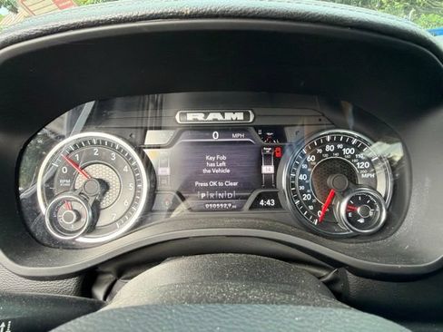 Used 2024 RAM 1500 Laramie RWD image 24