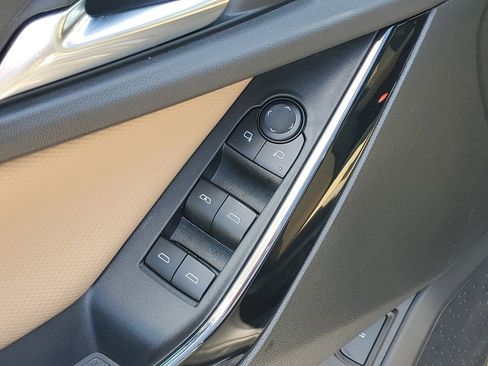Certified 2025 Chevrolet Equinox ACTIV w/ Convenience Package III FWD image 22