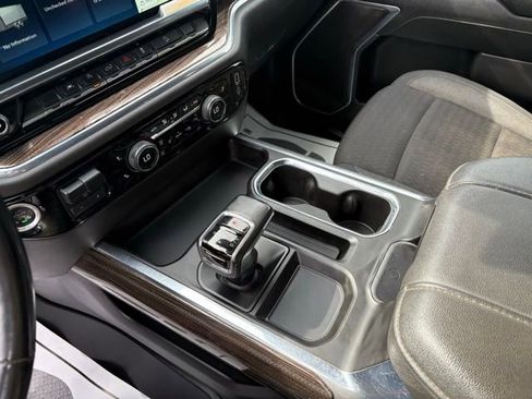 Used 2024 Chevrolet Silverado 1500 LT w/ Z71 Off-Road Package image 23