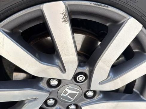 Used 2021 Honda Pilot EX image 11