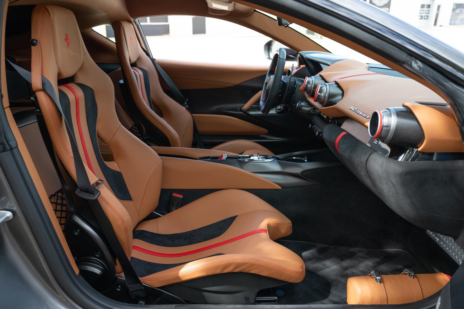 Used 2022 Ferrari 812 Competizione RWD image 71