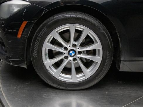 Used 2017 BMW 320i xDrive Sedan image 8