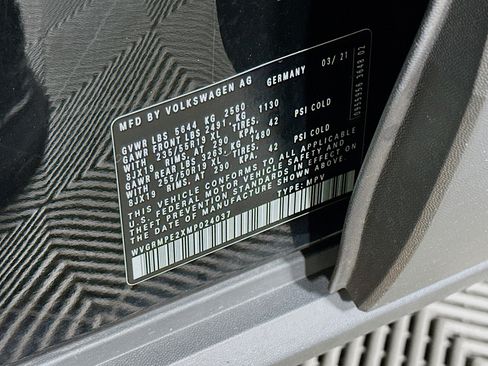 Used 2021 Volkswagen ID.4 Pro image 12