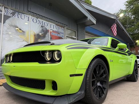 Used 2019 Dodge Challenger R/T Scat Pack RWD image 7