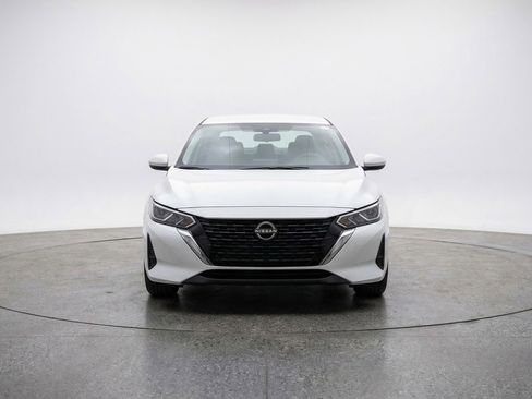 Used 2025 Nissan Sentra S FWD image 2