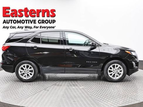 Used 2018 Chevrolet Equinox LT image 4