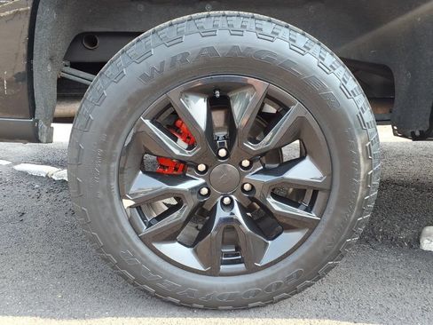 Used 2022 Chevrolet Silverado 1500 RST AWD/4WD image 23