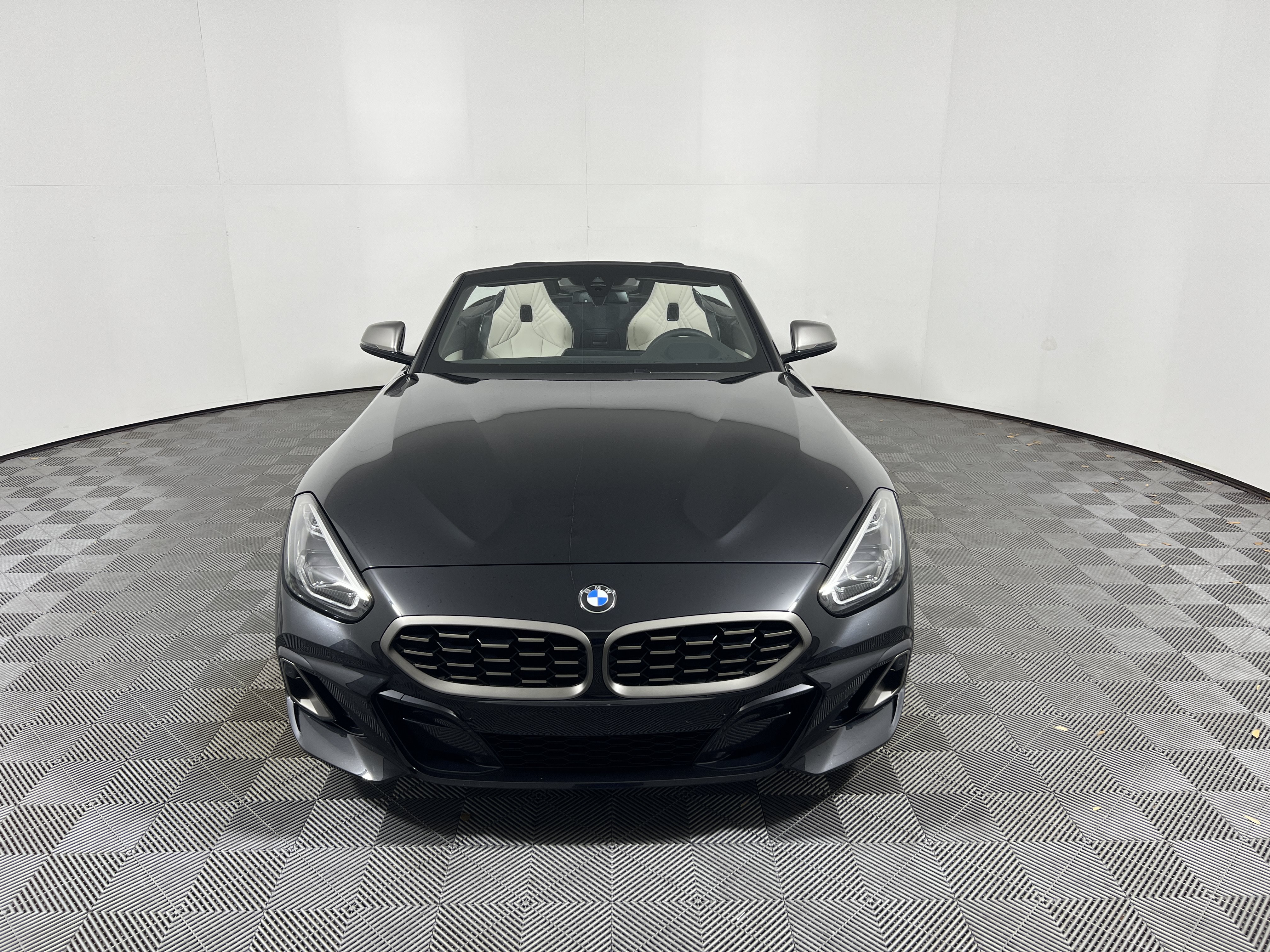 Used 2025 BMW Z4 M40i w/ Premium Package RWD image 8
