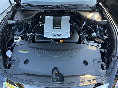 Used 2019 INFINITI Q70 Luxe image 39