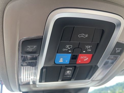 Used 2025 RAM 2500 Laramie AWD/4WD image 50