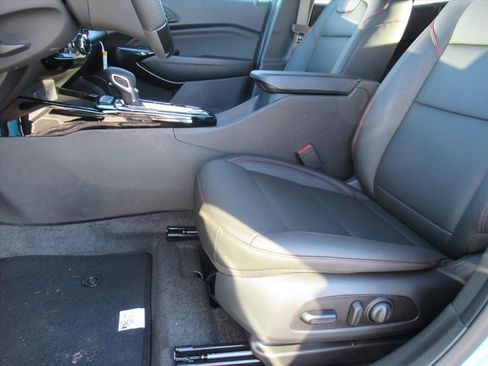 New 2026 Chevrolet Trax RS w/ Sunroof Package image 16