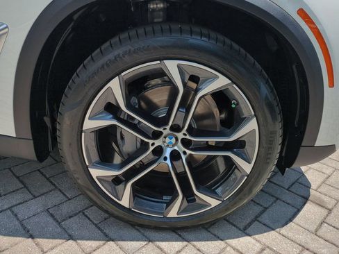New 2026 BMW X5 xDrive40i w/ Premium Package AWD/4WD image 11
