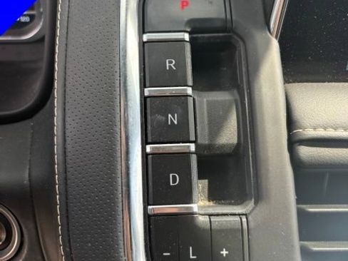 Used 2024 Chevrolet Suburban Premier w/ Max Trailering Package AWD/4WD image 18