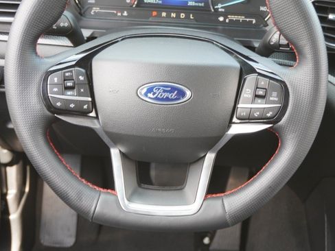 Used 2022 Ford Explorer ST-Line AWD/4WD image 31