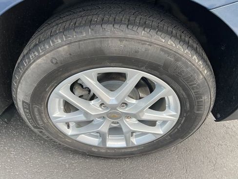 Certified 2024 Chevrolet Equinox LT w/ LPO, Floor Liner Package FWD image 25