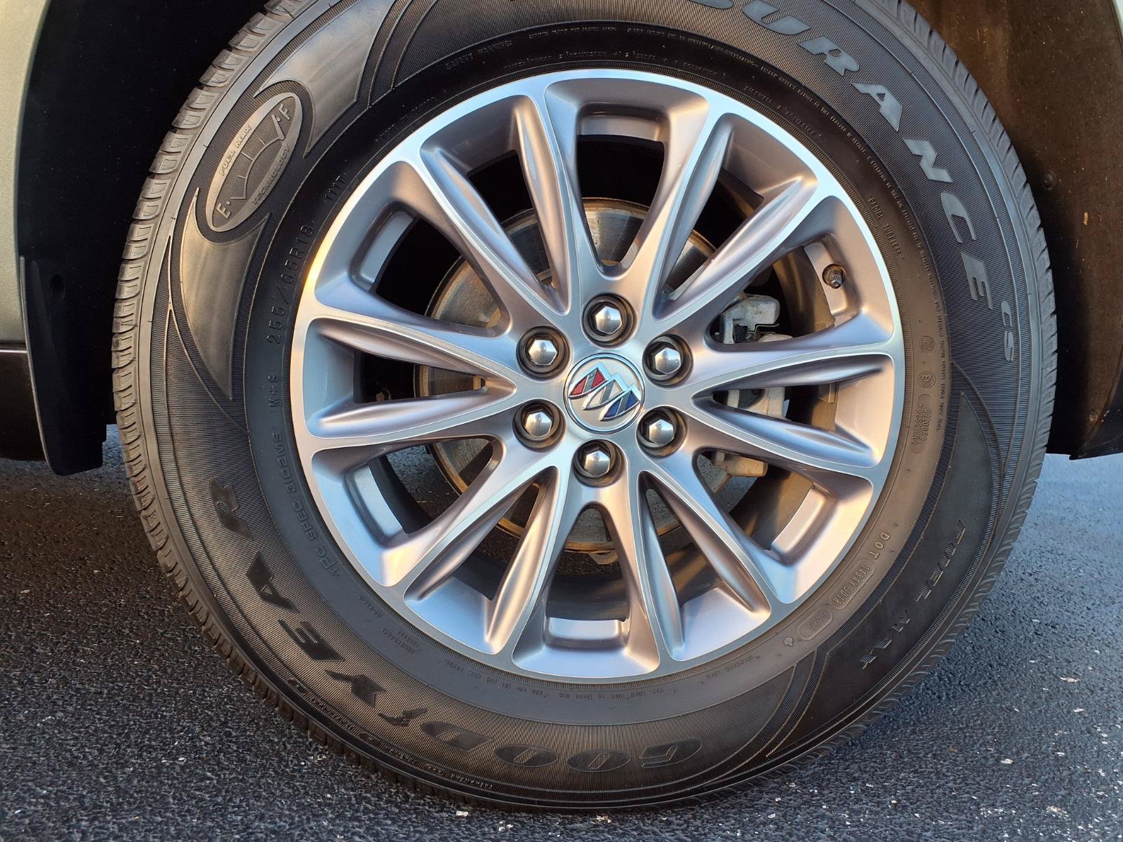 Used 2023 Buick Enclave Essence AWD/4WD image 35