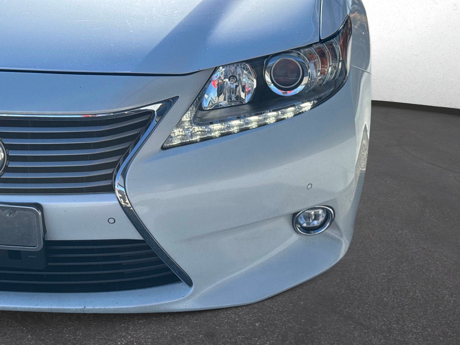 Used 2015 Lexus ES 350 w/ Luxury Package FWD image 9