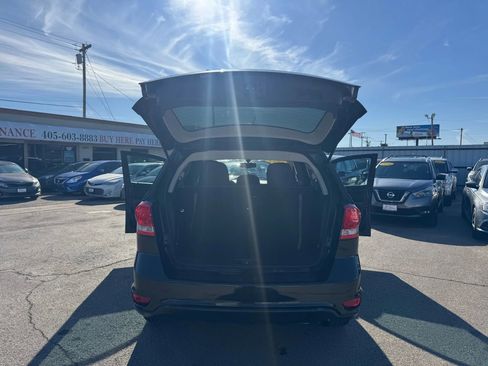 Used 2013 Dodge Journey SXT w/ Flexible Seating Group image 10