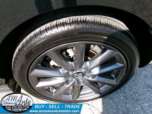 Used 2023 MAZDA MAZDA3 s FWD image 14