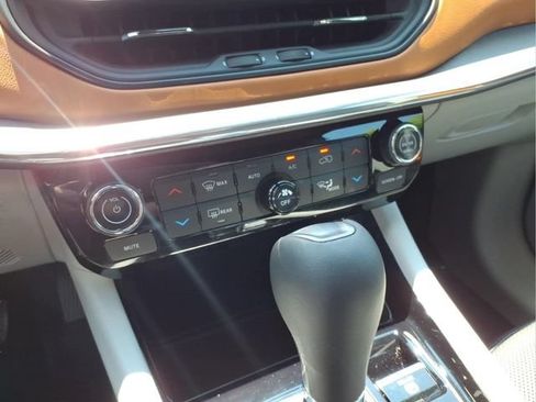 Used 2023 Jeep Compass Limited w/ Elite Group AWD/4WD image 27