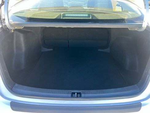 Used 2025 Toyota Corolla LE image 30