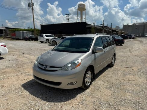 Used 2006 Toyota Sienna FWD image 3