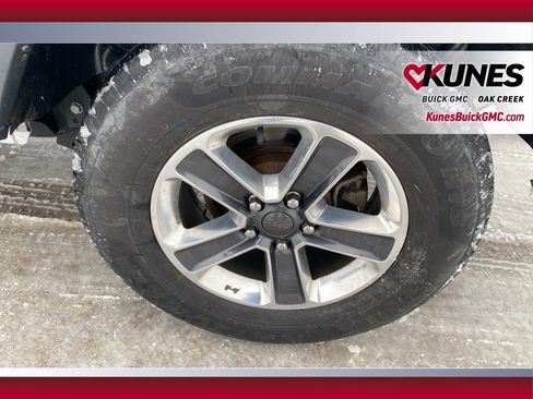 Used 2023 Jeep Wrangler Sahara image 26