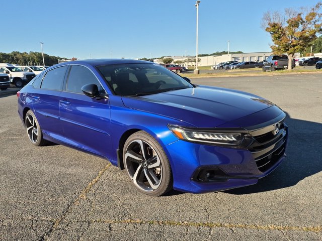 Used 2022 Honda Accord Sport image 2