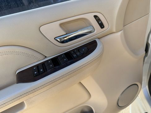 Used 2007 Cadillac Escalade AWD w/ Information Package image 15