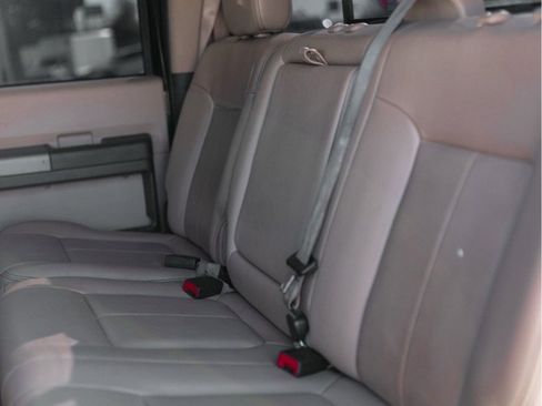 Used 2014 Ford F250 Lariat w/ Lariat Interior Package image 9