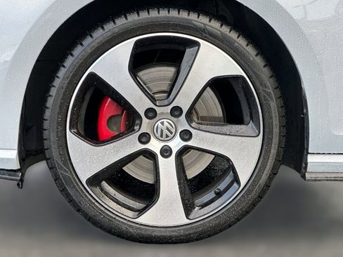 Used 2018 Volkswagen GTI S image 11