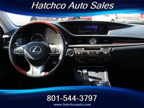 Used 2018 Lexus ES 350 w/ Navigation System Package FWD image 21
