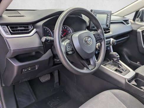 Used 2021 Toyota RAV4 XLE image 9