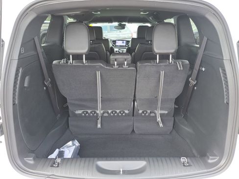 New 2026 Chrysler Pacifica Select FWD image 6