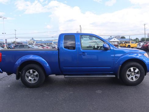 Used 2013 Nissan Frontier PRO-4X AWD/4WD image 6
