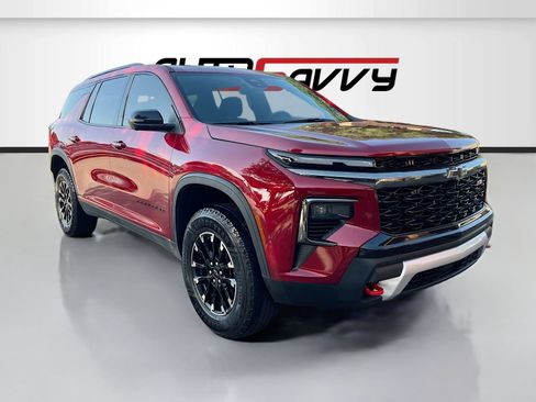 Used 2024 Chevrolet Traverse Z71 AWD/4WD image 1