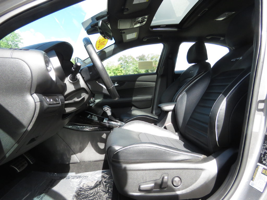 Used 2023 Kia Forte GT-Line w/ GT-Line Premium Package FWD image 10