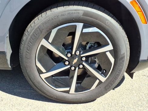 Certified 2025 Chevrolet Equinox EV LT FWD image 34