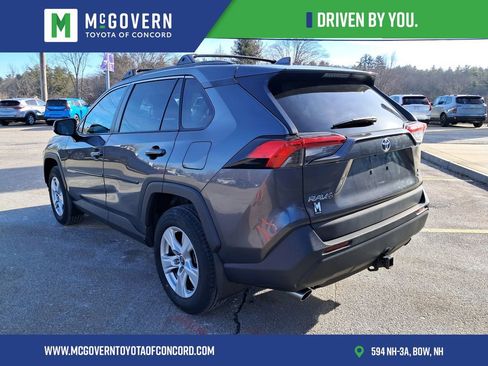 Used 2020 Toyota RAV4 XLE w/ Convenience Package image 2