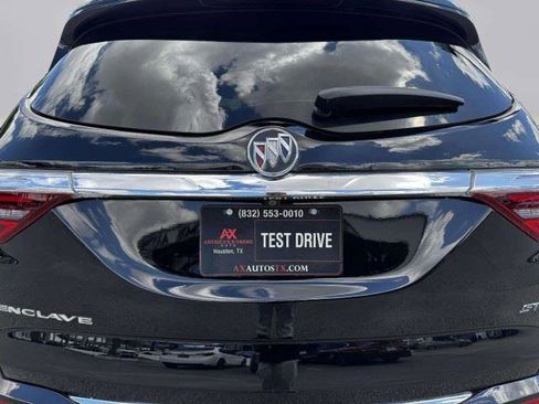 Used 2023 Buick Enclave Essence w/ Experience Buick Package FWD image 16