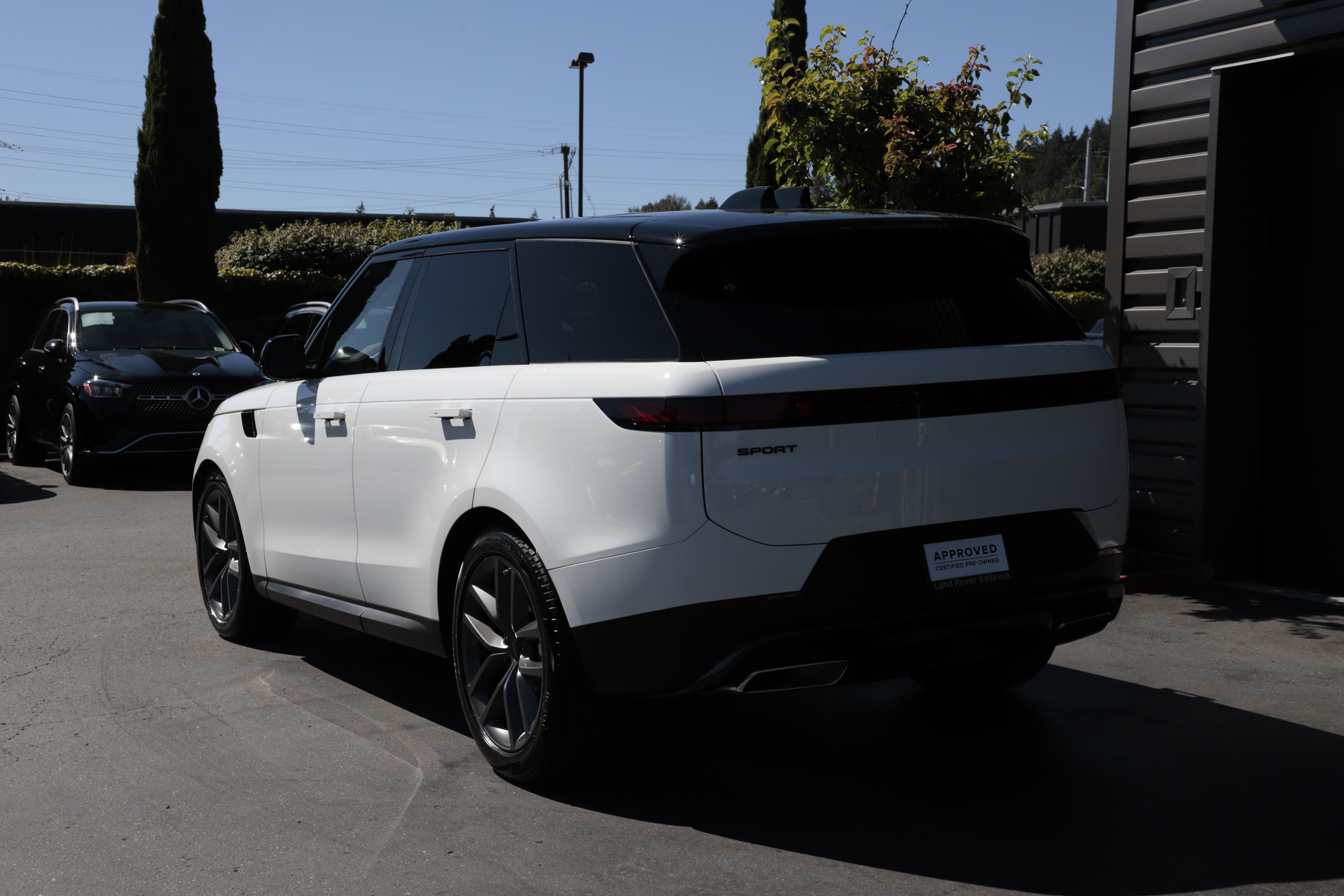 Certified 2026 Land Rover Range Rover Sport SE AWD/4WD image 6