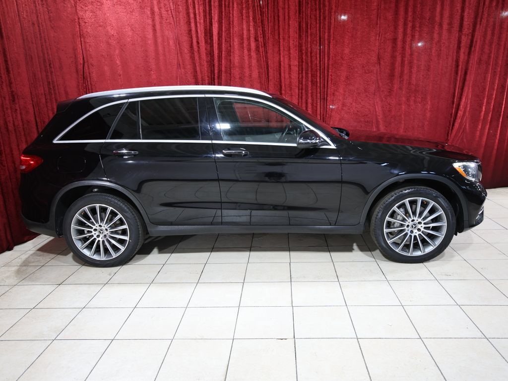 Used 2019 Mercedes-Benz GLC 300 image 8
