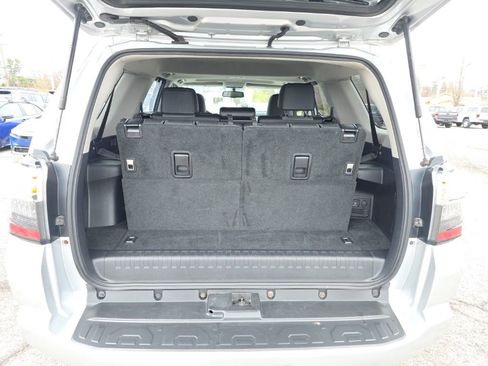 Used 2015 Toyota 4Runner SR5 Premium image 6