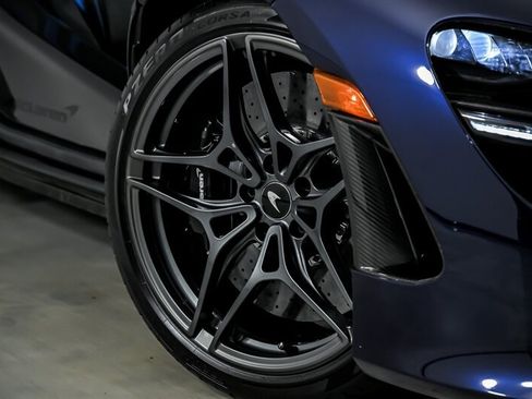 Used 2019 McLaren 720S Performance RWD image 4