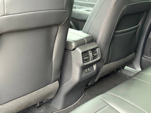 Used 2025 Nissan Murano SV FWD image 28