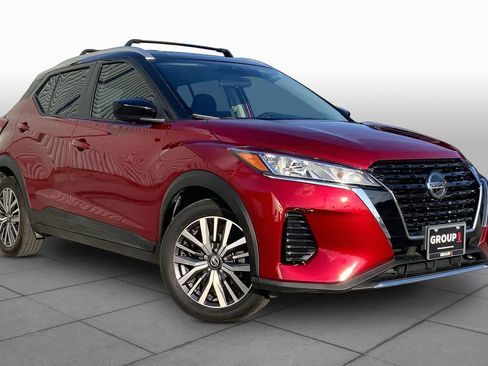 Used 2021 Nissan Kicks SV FWD image 3