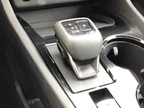 Used 2024 Nissan Rogue S FWD image 20
